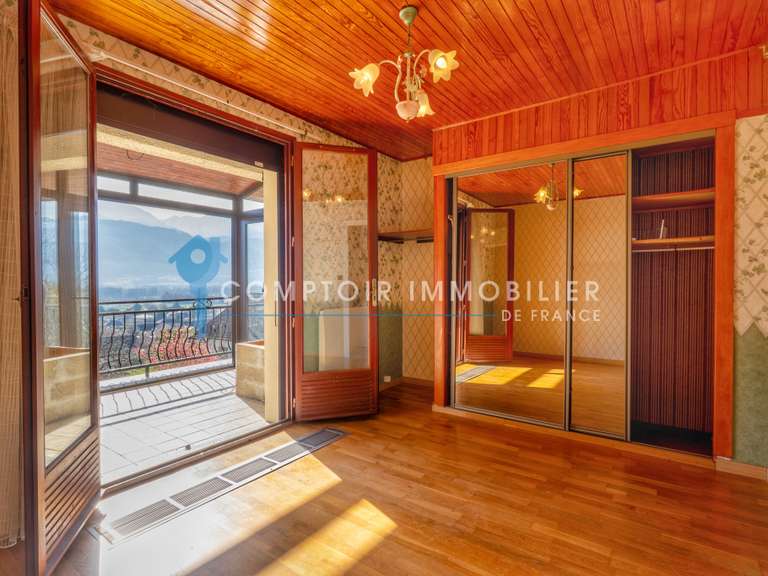 Maison Lumbin - 7 chambres - 225m²