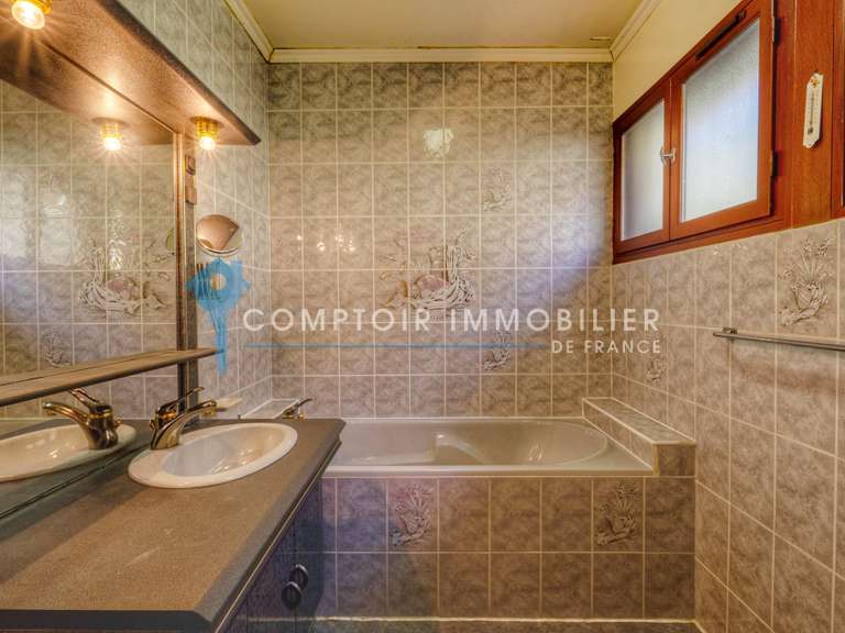 Maison Lumbin - 7 chambres - 225m²