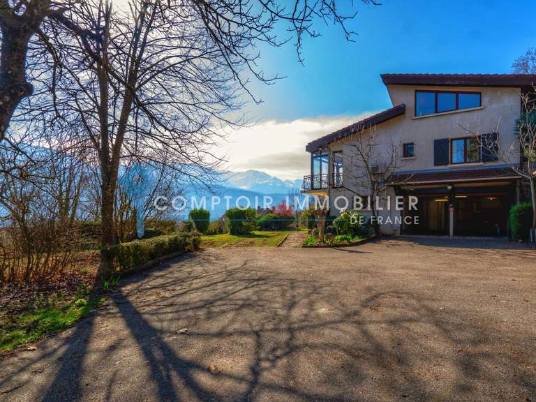 Maison Lumbin - 7 chambres - 225m²