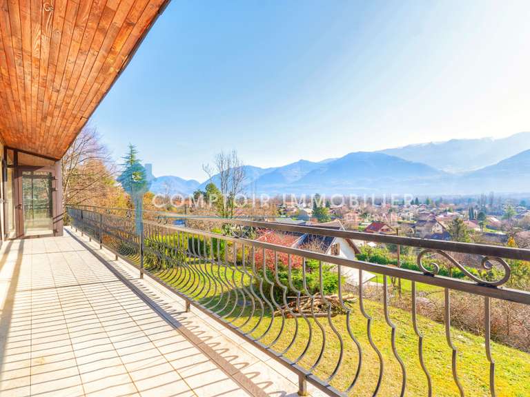 Maison Lumbin - 7 chambres - 225m²