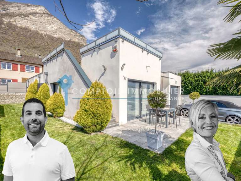 Maison Lumbin - 4 chambres - 132m²