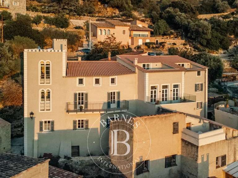 Hôtel particulier Lumio - 9 chambres - 500m²