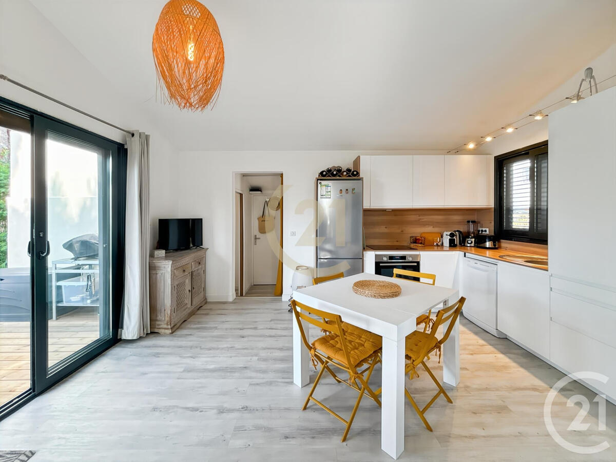 House Lumio