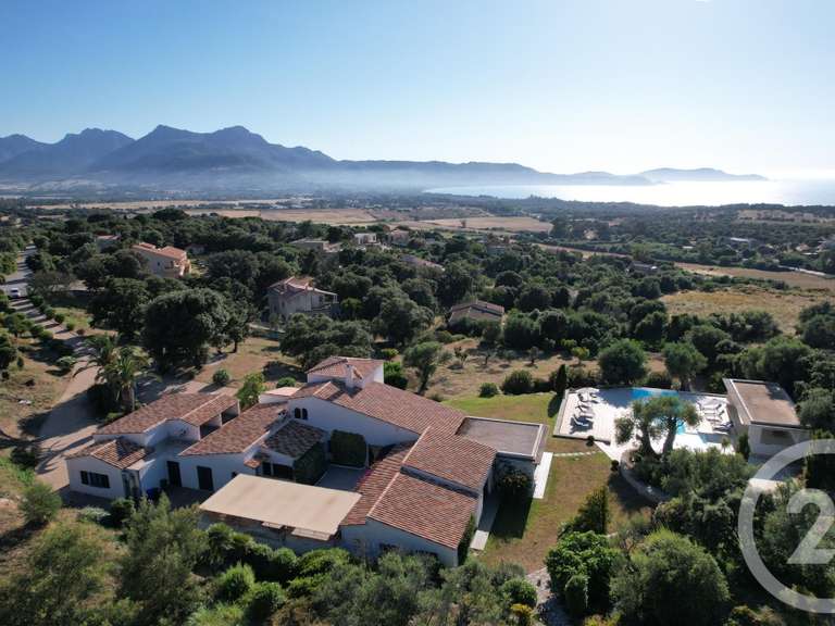 Maison Lumio - 6 chambres - 378m²