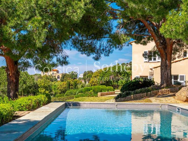 Maison Lumio - 7 chambres - 330m²