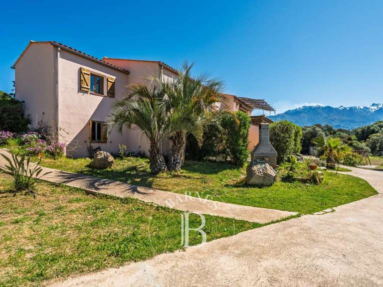 Maison Lumio - 5 chambres - 282m²