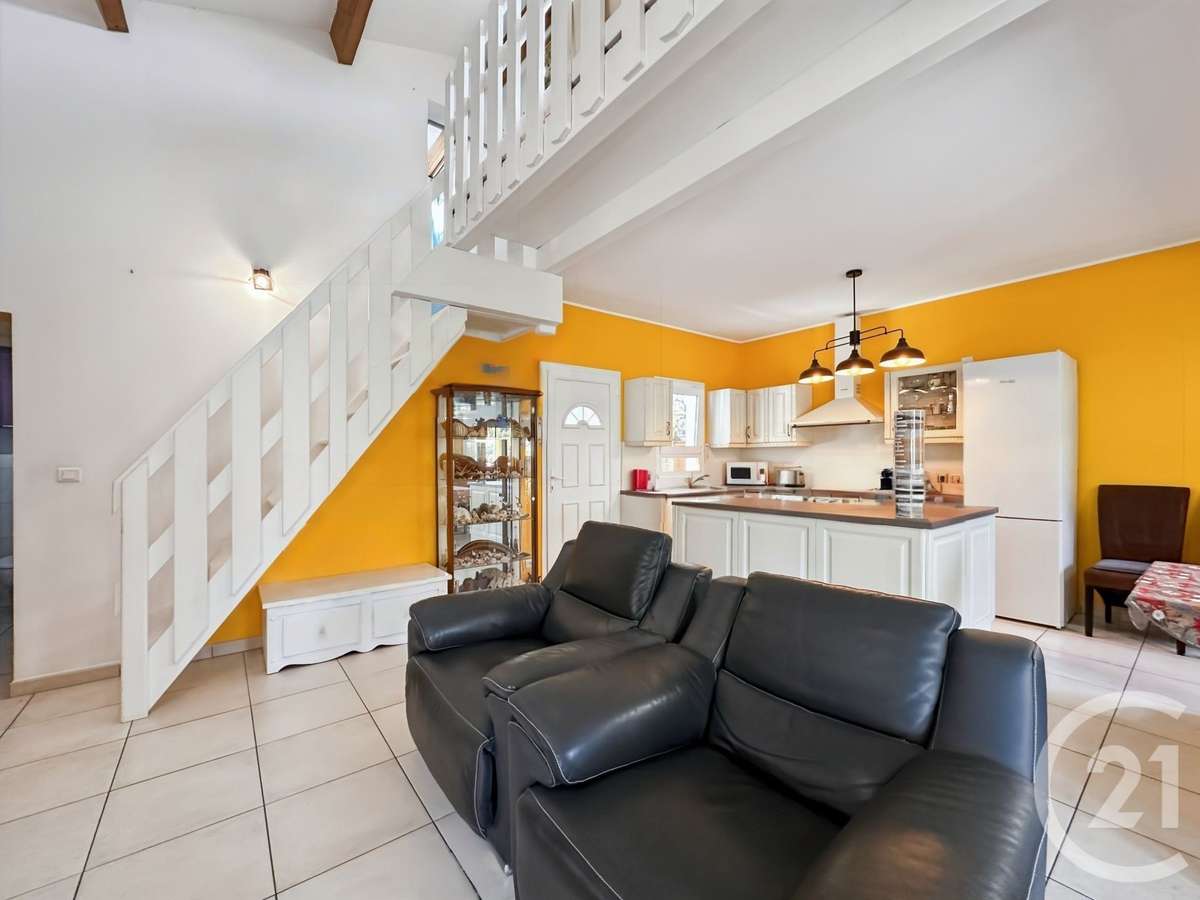 Maison Lumio
