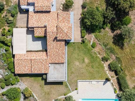 Maison Lumio