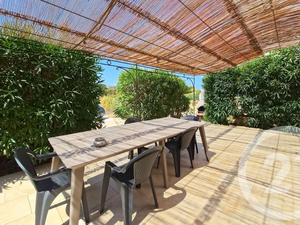 Maison Lumio