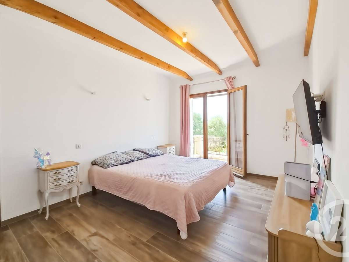Maison Lumio
