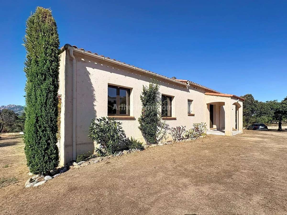 Maison Lumio