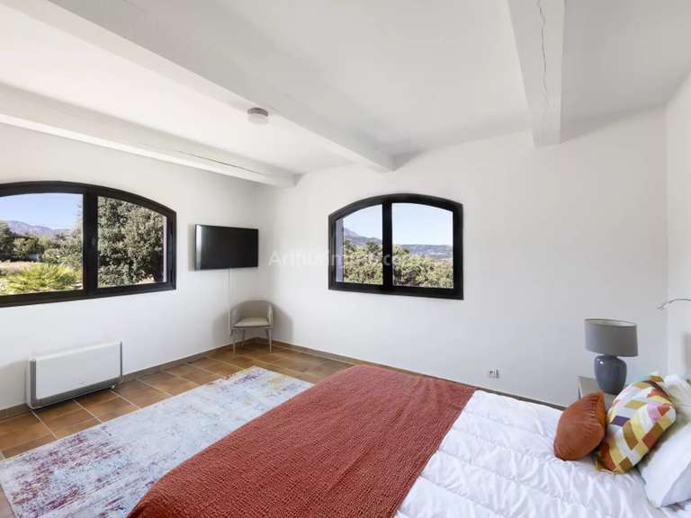 Propriété Lumio - 378m²