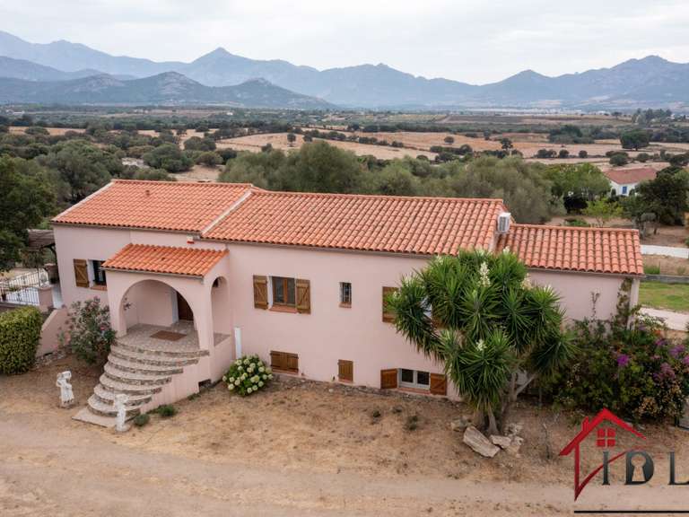 Villa Lumio - 6 chambres - 282m²