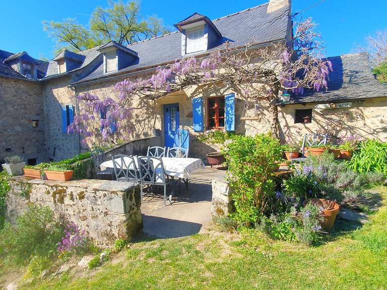 Bien atypique Lunac - 7 chambres - 398m²