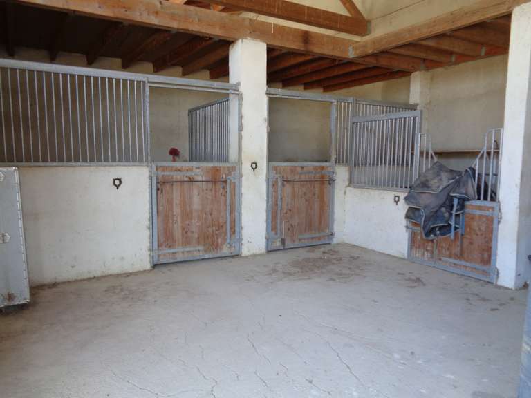 Maison Lunel - 10 chambres - 600m²