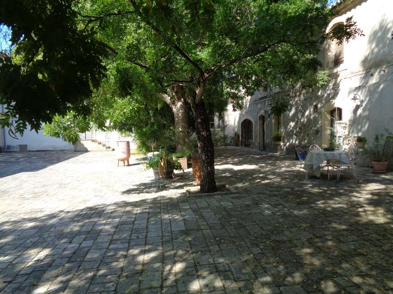 Maison Lunel - 13 chambres - 800m²