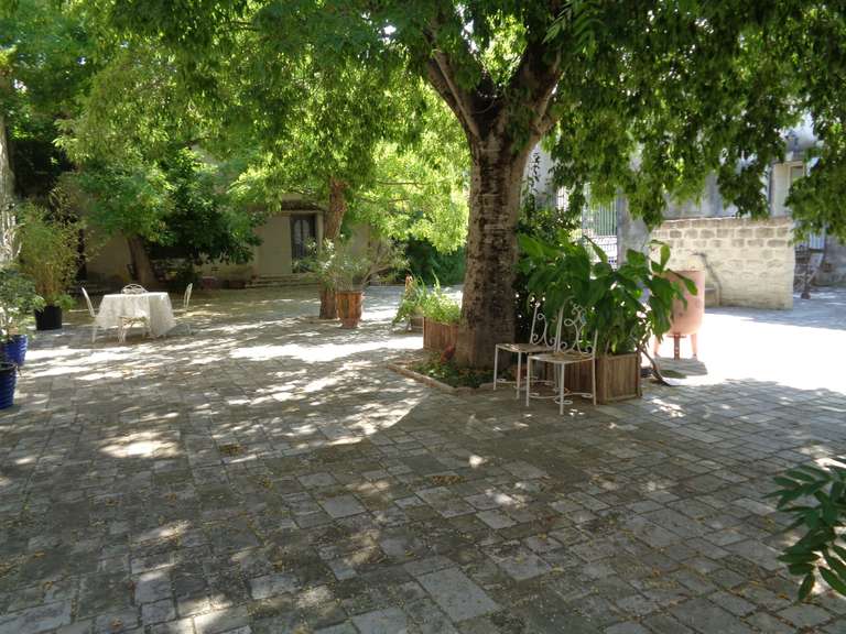 Maison Lunel - 13 chambres - 800m²