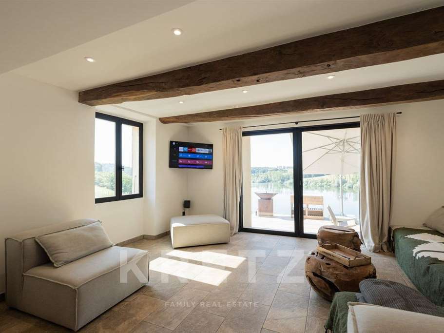 Property Lupiac