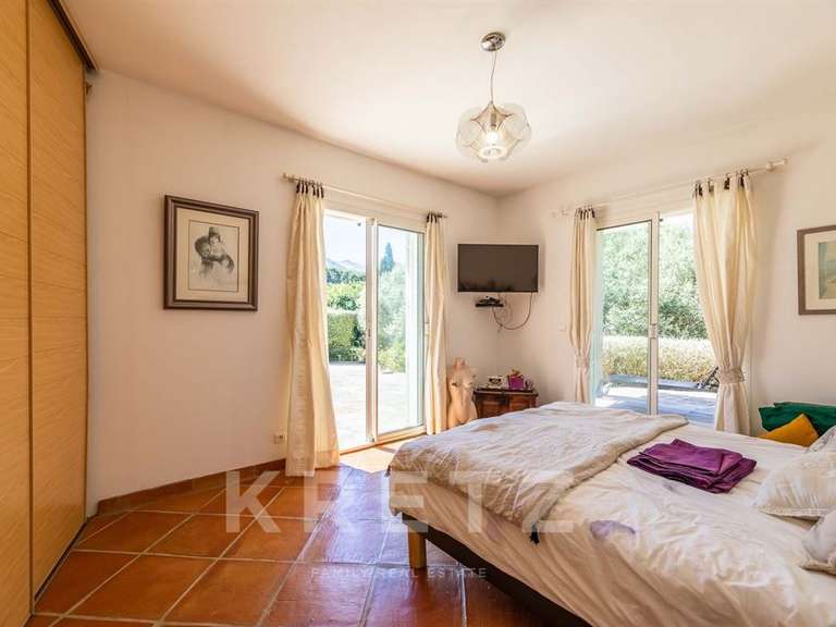 House Luri - 4 bedrooms - 235m²