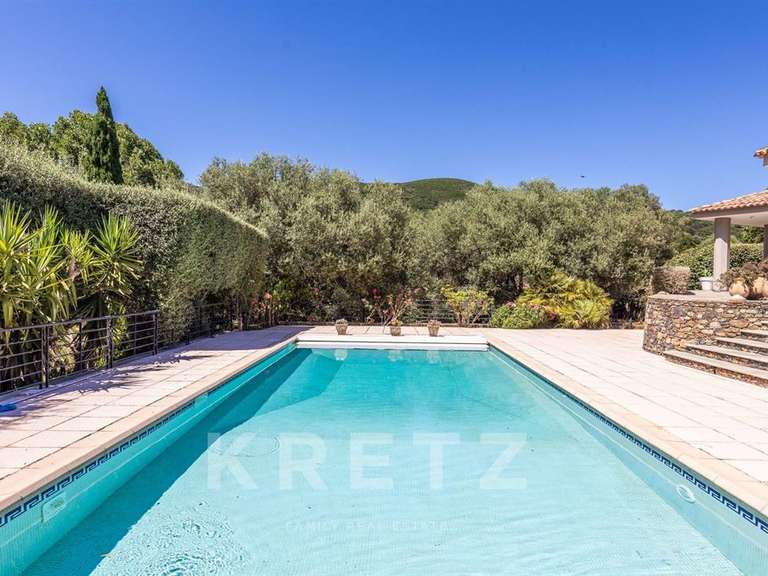 House Luri - 4 bedrooms - 235m²