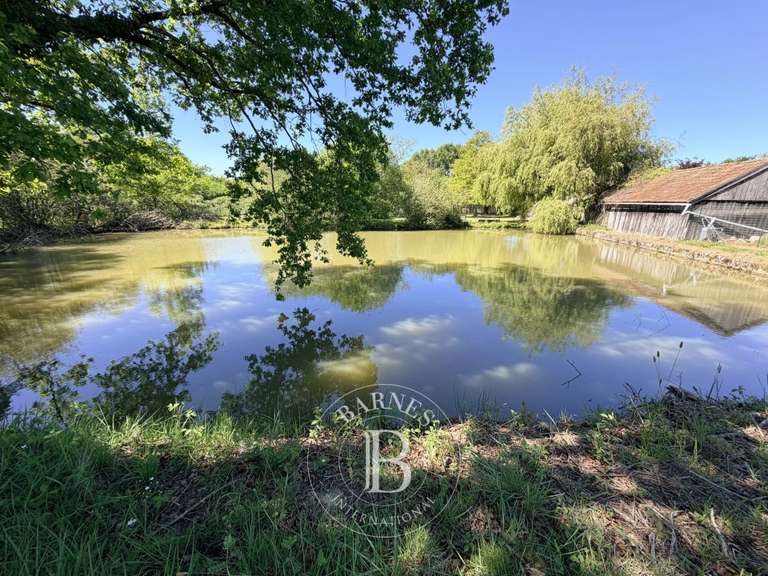 Propriété Lusigny - 4 chambres - 150m²