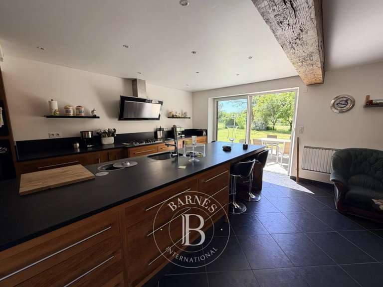Propriété Lusigny - 4 chambres - 150m²