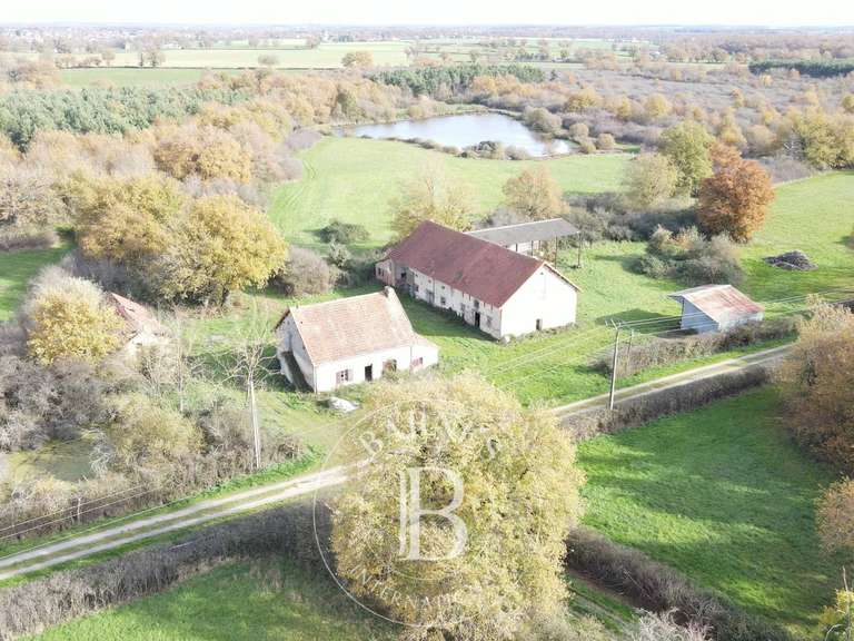 Propriété Lusigny - 4 chambres - 150m²