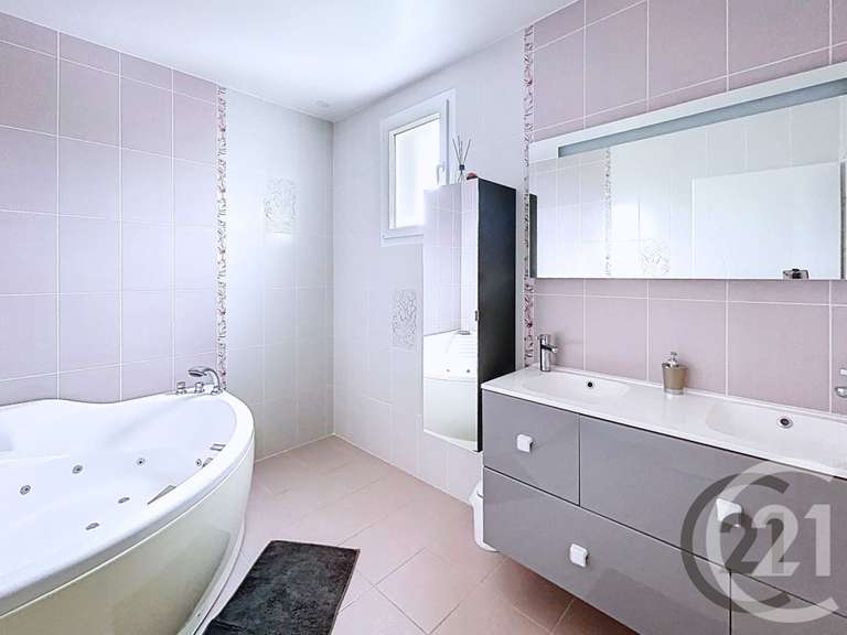 Maison Lusigny-sur-Barse - 5 chambres - 204m²