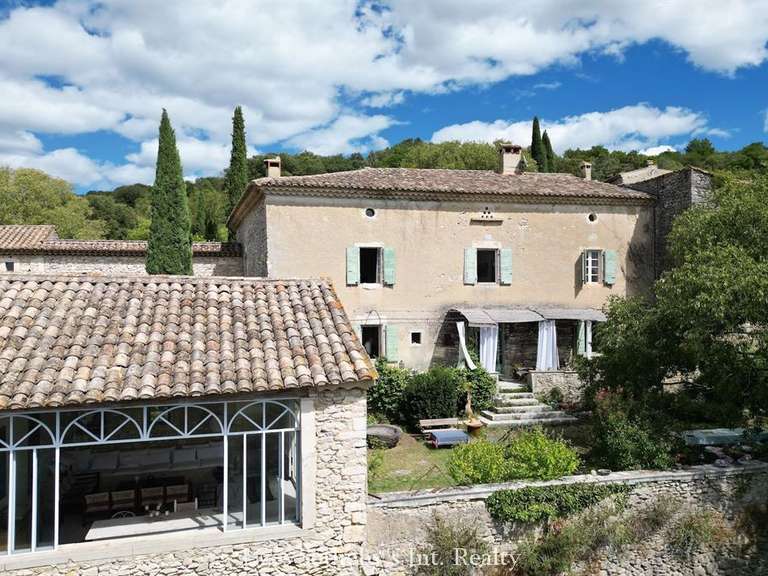 Propriété Lussan - 7 chambres - 360m²