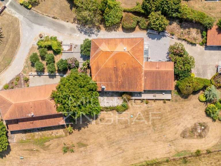 Maison Luxe-Sumberraute - 6 chambres - 423m²