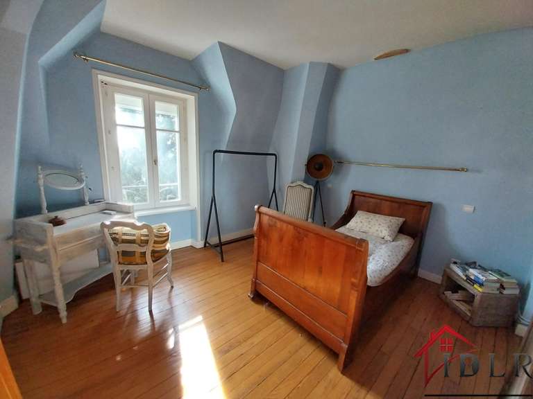 Maison Luxeuil-les-Bains - 5 chambres - 204m²