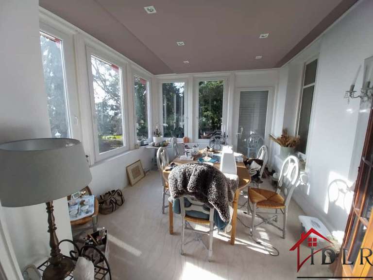 Maison Luxeuil-les-Bains - 5 chambres - 204m²