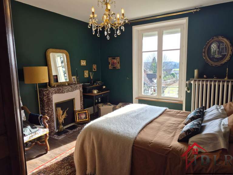 Maison Luxeuil-les-Bains - 5 chambres - 204m²