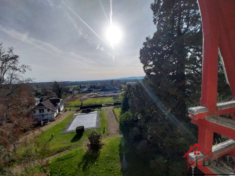 Maison Luxeuil-les-Bains - 5 chambres - 204m²