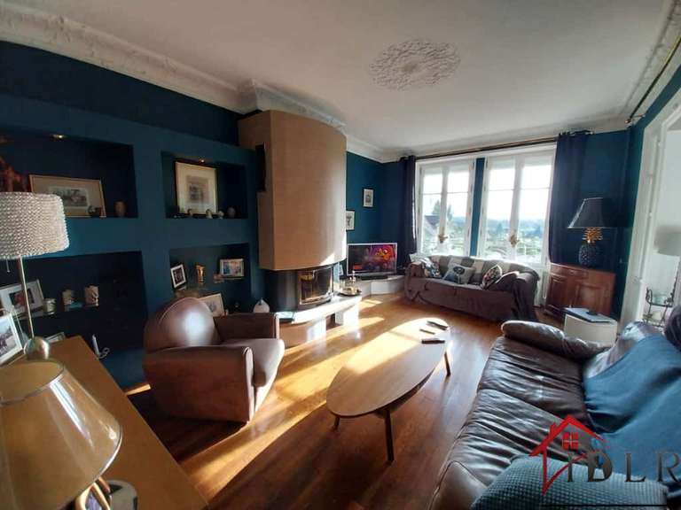 Maison Luxeuil-les-Bains - 5 chambres - 204m²