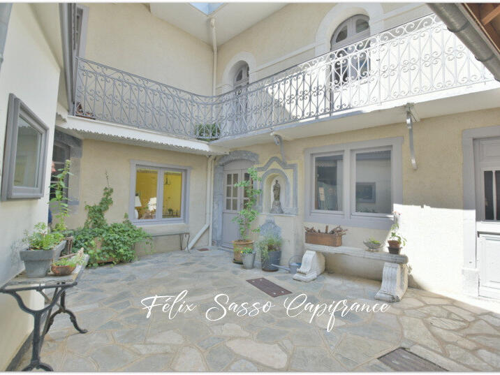 Vente Maison Luz-Saint-Sauveur - 7 chambres