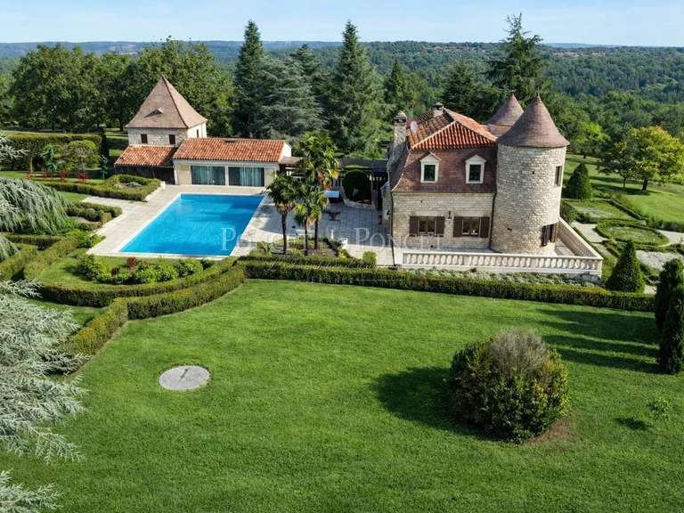 Propriété Luzech - 6 chambres - 600m²