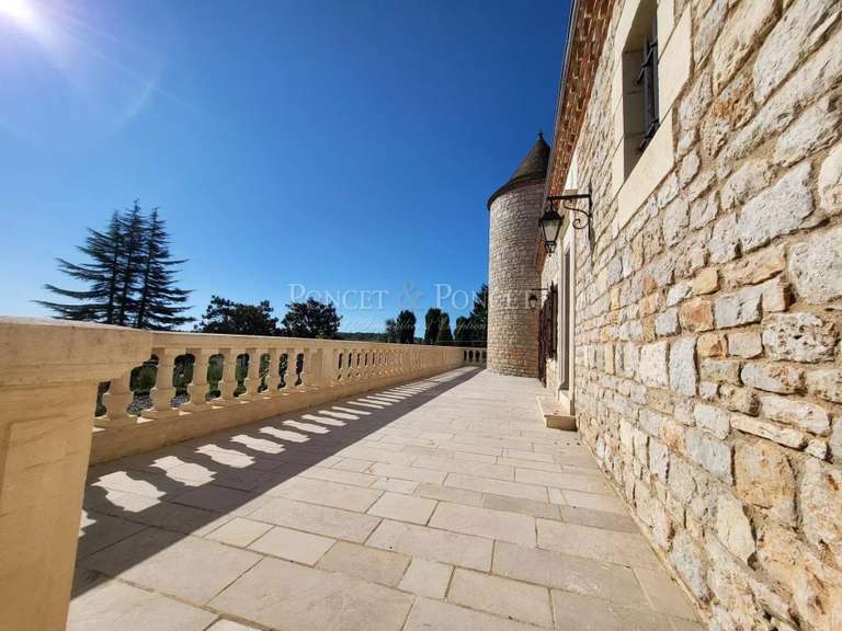 Propriété Luzech - 6 chambres - 600m²