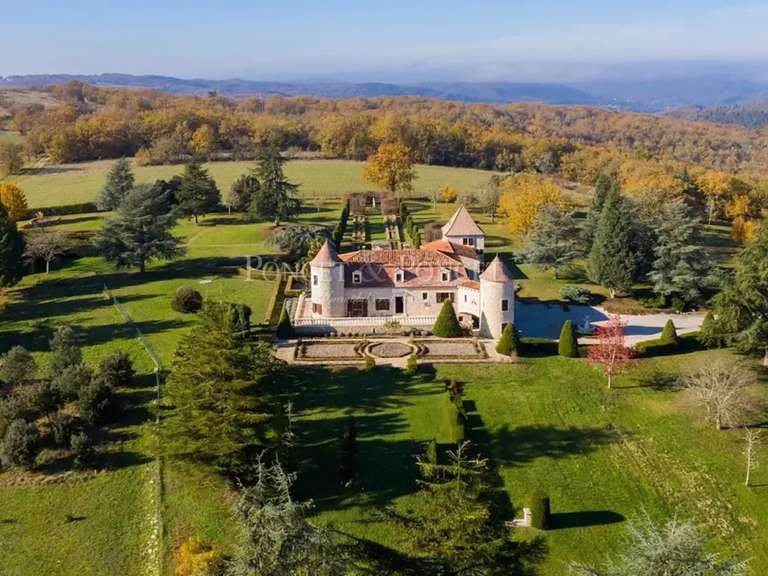 Propriété Luzech - 6 chambres - 600m²