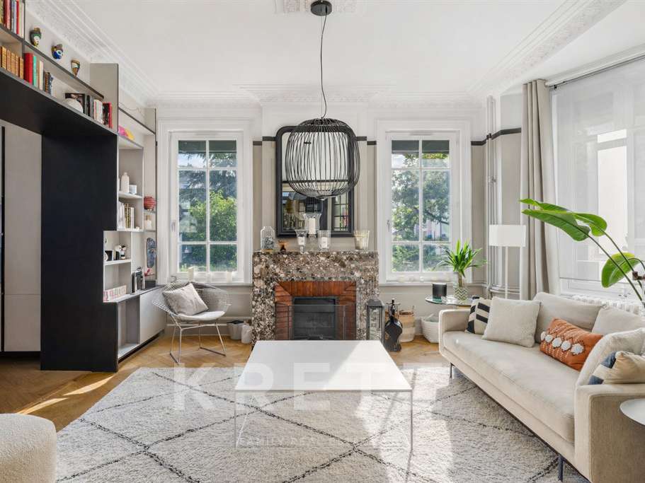 House Lyon 4e