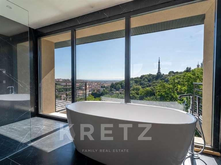 Maison Lyon 5e - 6 chambres - 315m²