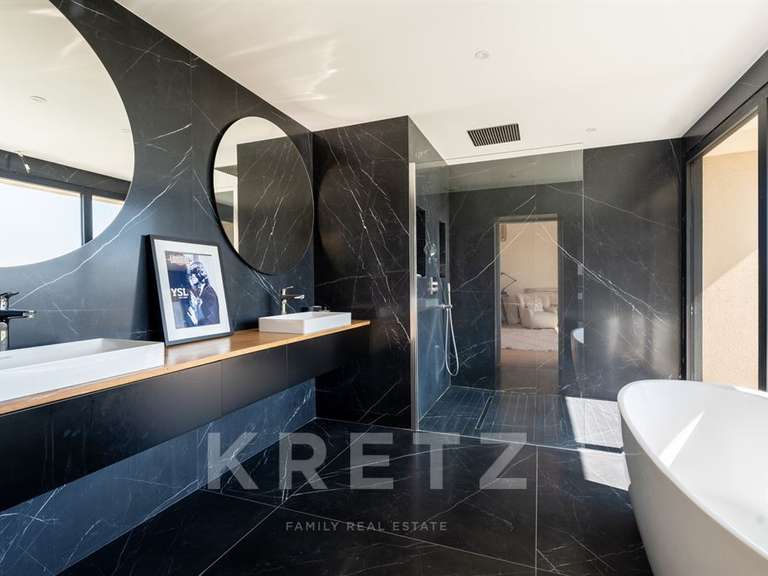 Maison Lyon 5e - 6 chambres - 315m²