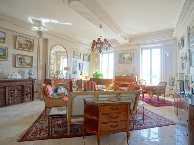 Sale Apartment Lyon - 2 bedrooms