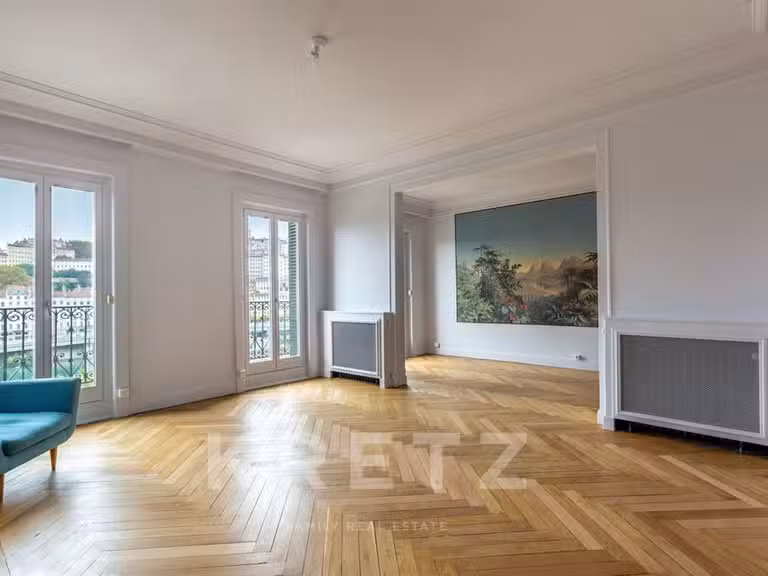 Apartment Lyon 6e - 4 bedrooms - 185m²