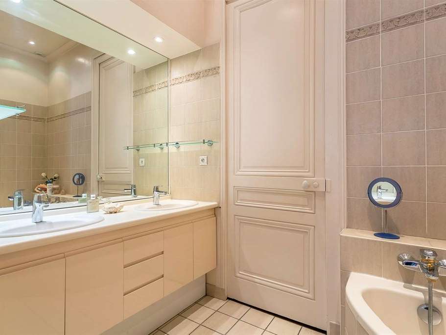 Apartment Lyon 6e