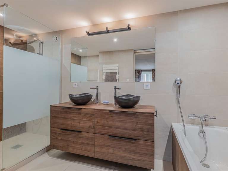 Appartement Lyon 6e - 5 chambres - 252m²
