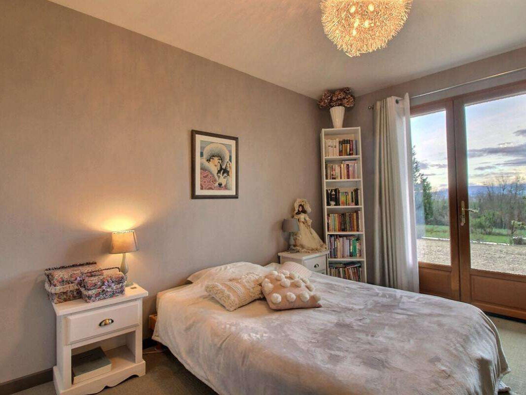 House Lyon 8e