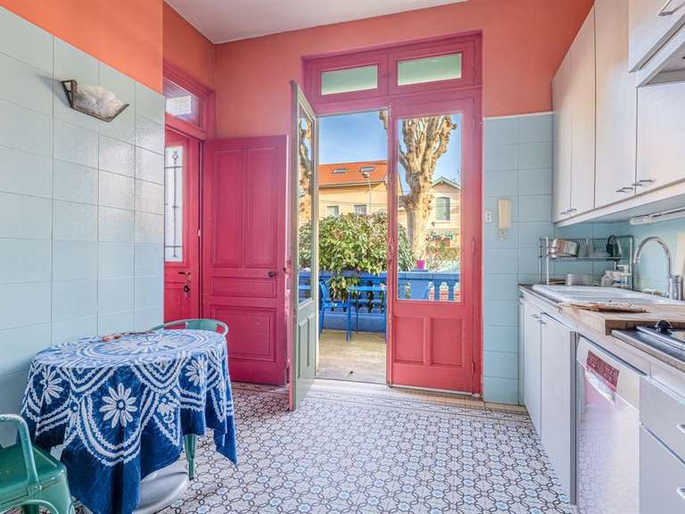 Maison Lyon 8e - 7 chambres - 255m²