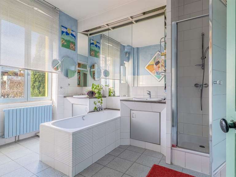 House Lyon 8e - 7 bedrooms - 255m²