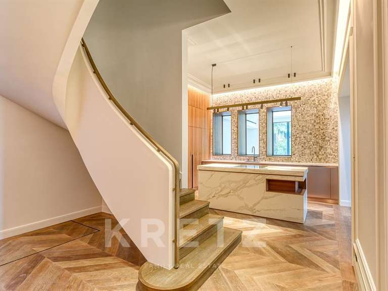 Maison Lyon 9e - 6 chambres - 600m²